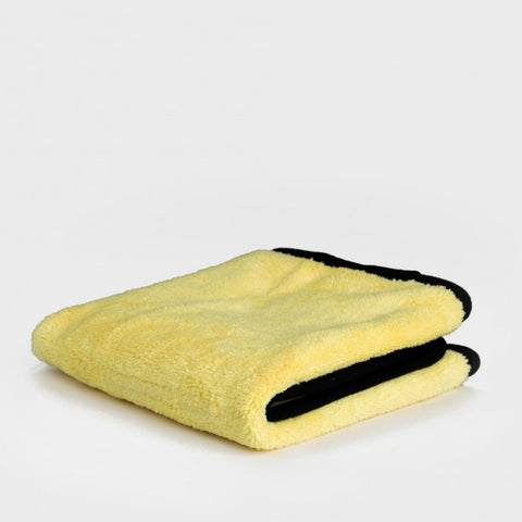 The Primo Plush cloth has a deep fluffy pile both sides, with black micro-suede edging for scratch-less detailing